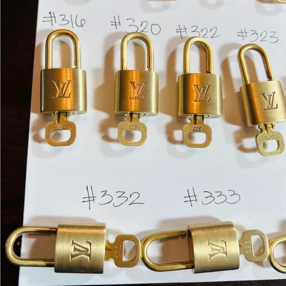 Louis Vuitton authentic only 1 padlock and 1 key - Picture 11 of 12